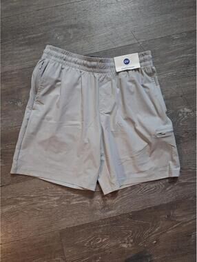 NWT! Outdoor Voices HiFlex Classic Fit Mid Rise Shorts 7” Inseam Gray  Small